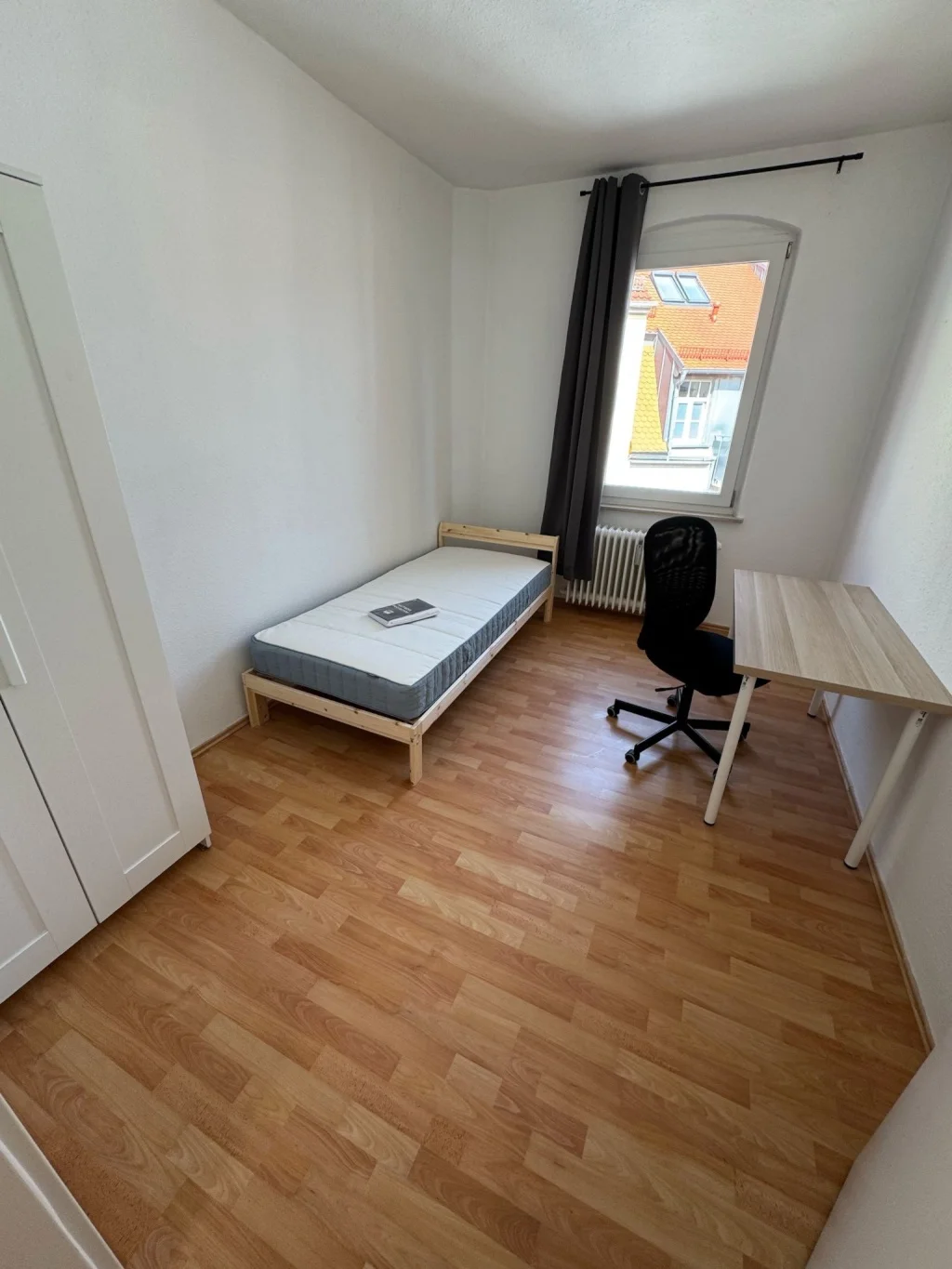 Einzelzimmer mit direkter Tram-Anbindung in Nürnberg