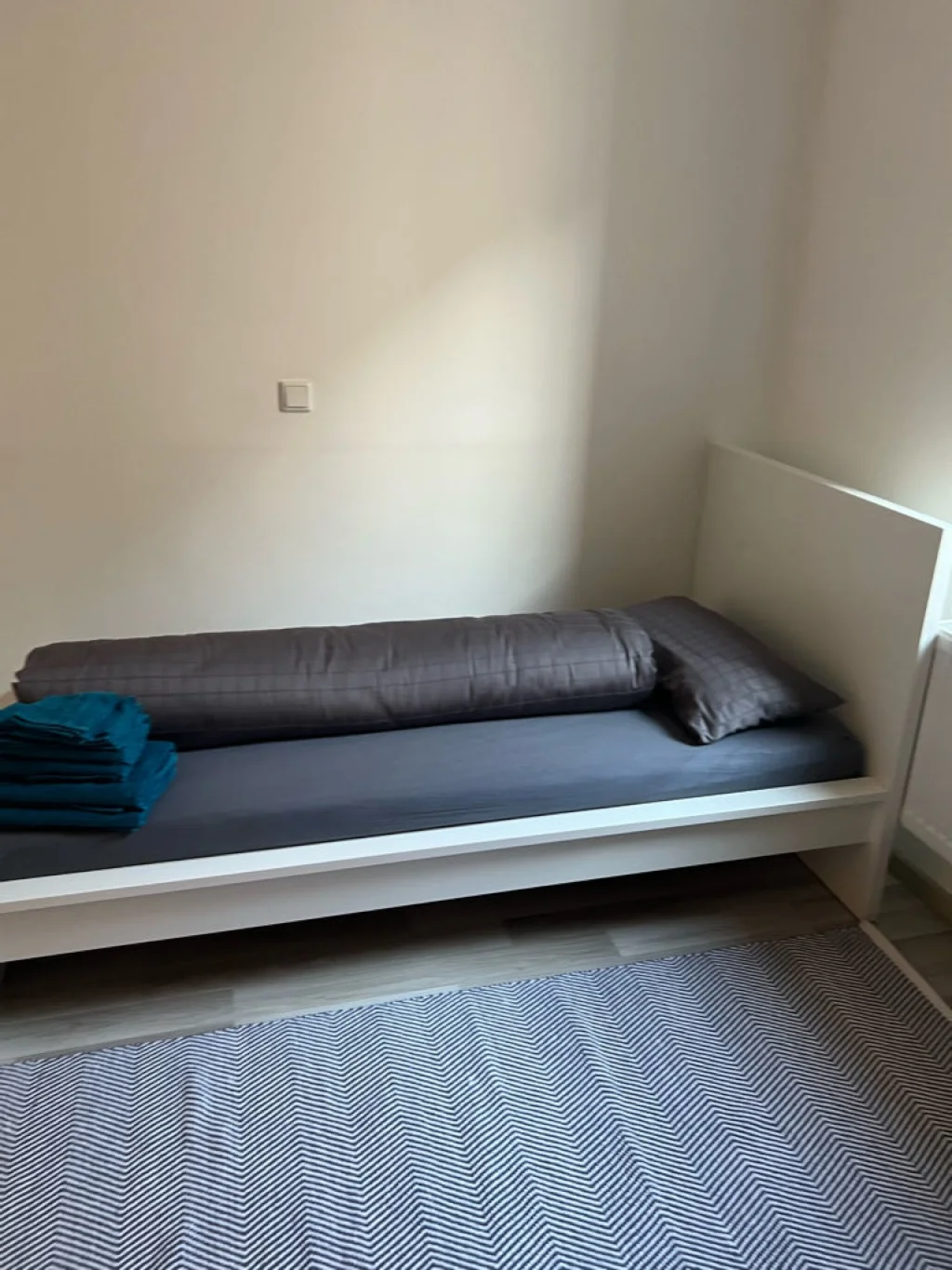 Modernes Einzelzimmer in ruhiger Lage von Fürth - Bild 2